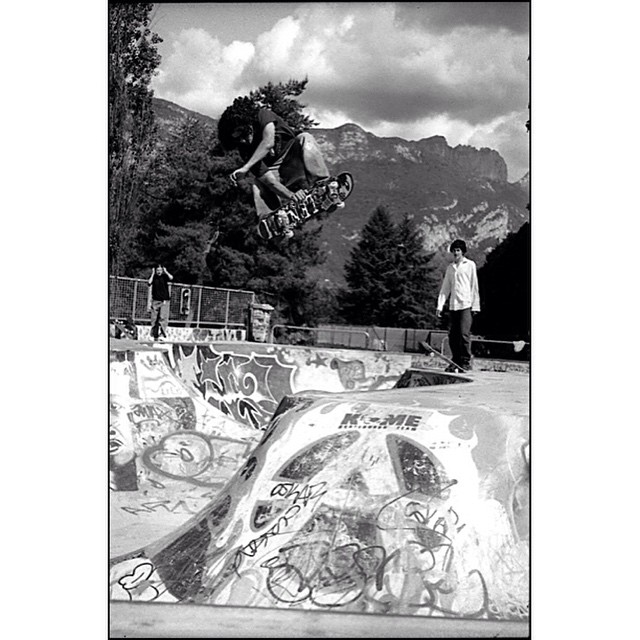 #flashbackfriday with Al Partanen, indy air over the hip at Annecy, France, ca. 2003 #Bailgun