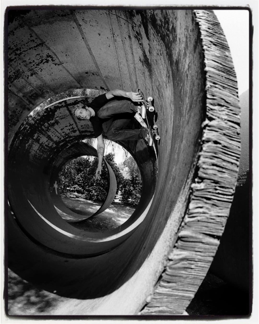 #flashbackfriday Alex Schärfe going oververt at the Pala pipes, 2004 #fullpipe #pipe #skateboarding #pala #minusramps #bailgun #gerdrieger.com