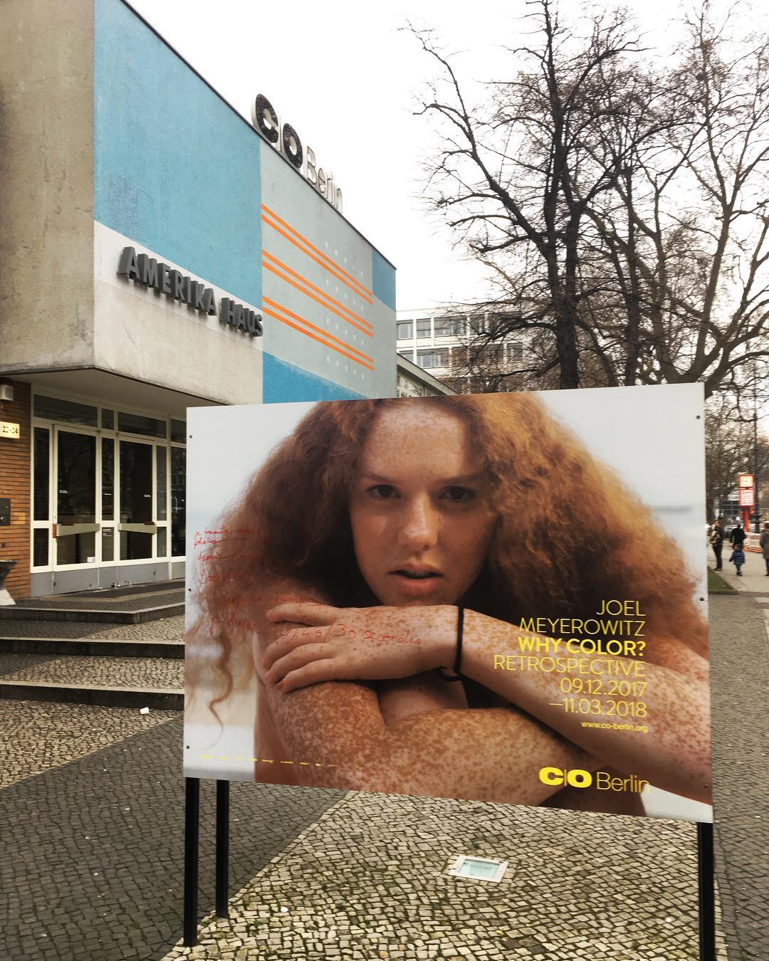 C/O Berlin today. Great to see the Joel Mayerowitz retrospektive WhyColor? today. Go see it if you can @coberlin #photography #coberlin #americahaus #exhibition #retrospective #joelmayerowitz #bailgun