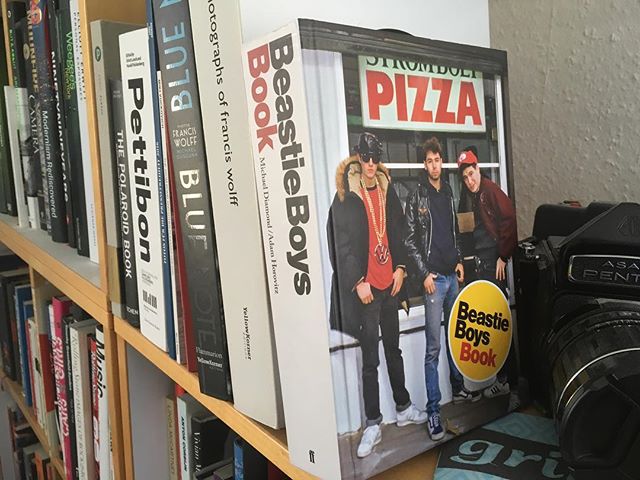 Finished reading the Beastie Boys Book, takes a while, but it’s well worth getting. It has a ton of funny and interesting stories and photos in it. #books #beastieboys #printisnotdead #bailgun #magazine