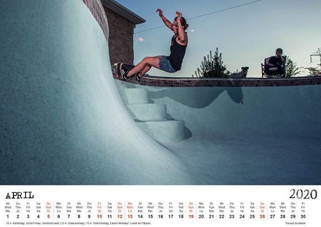 April 2020 with a rad shot of Lenore Sparks carve grinding the stairs at Lindseys‘. Lenore‘s interview for Bailgun will be online in the next couple days. Stay tuned.
@pickawinner @conspiracyskateboards #skateboarding #pool #bowl #swimmingpool #grind #lenoresparks #bailgun #magazine
