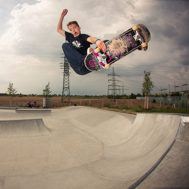 Johannes Haist, blasting frontside at the Mannheim skatepark last summer. #Bailgun