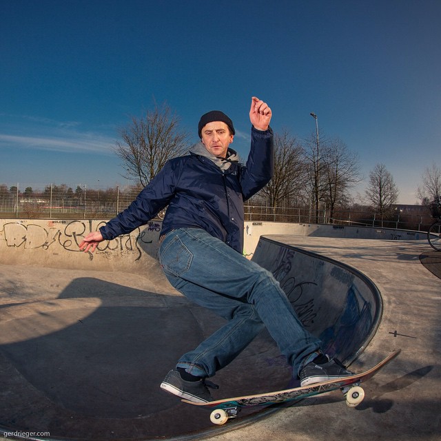 Frosty sunday session at the Berg with Thomas Novak and a stylish frontside hurricane #Bailgun @monsterbowl