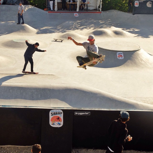 @danny_leon stalefishing at Sibbarb today. Looking forward to see him and all the other shredders destroy the park. #UltraBowl #Skatemalmo #Bailgun