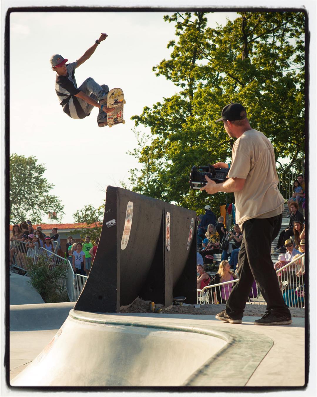 #throwbackthursday with @danny_leon - lien air at Sibbarp.
#Bailgun #skatemalmo #sibbarpskatepark #Ultrabowl