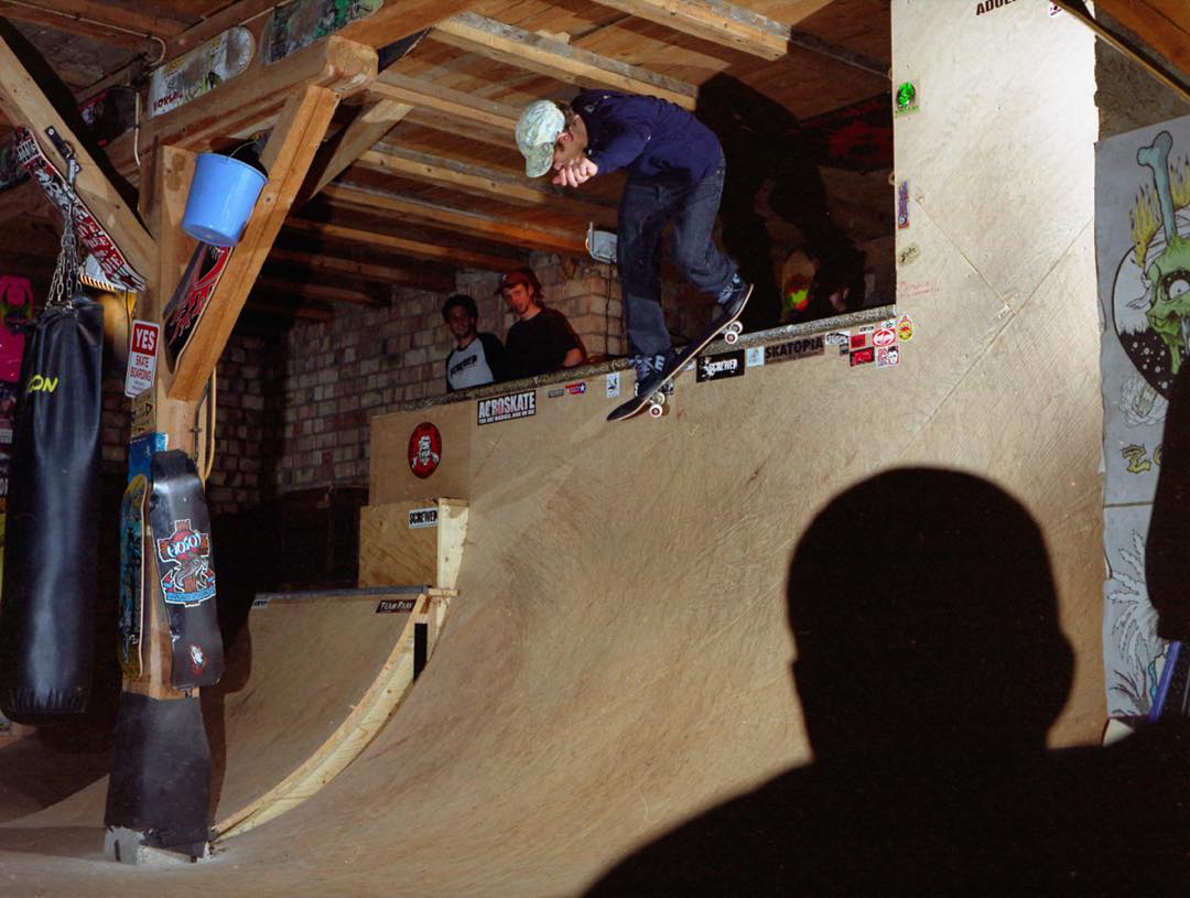 #throwbackthursday Jürgen Horrwarth, monty grind on Bernt's barn ramp, Moos. #Bailgun #skateboarding #diy #ramp #berntjahnel #mamiya645 @juergensk8