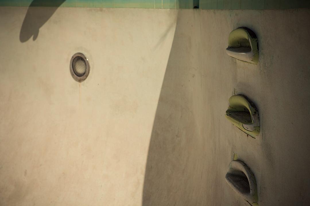 LA backyard pool. More soon! #Bailgun #skateboarding #pool #bowl