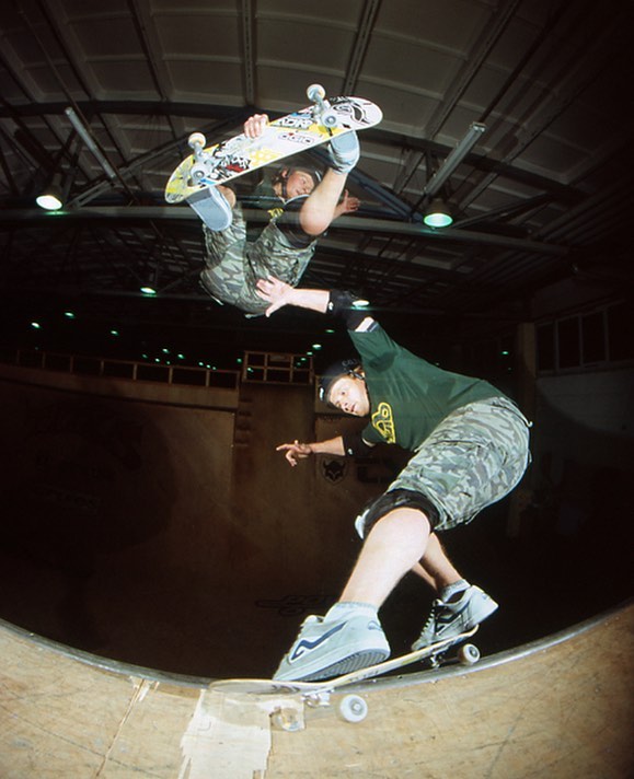 HBD Anders!!! Keep on shredding with that PMA. Been skating with that guy since '83, a lot of rad sessions. Anders with a FSA over his feeble fakie, shot on film a Little while ago. #Bailgun #Anders #vert #halfpipe #skateboarding  Photo #gerdrieger.com @anders_tellen